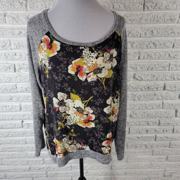 Kut from the Kloth Tops - Kut from Kloth XXL Plus Top Knit Raglan Sleeve Black Gray Floral FLO61E